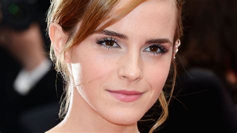 where does emma watson live|Emma Watson .